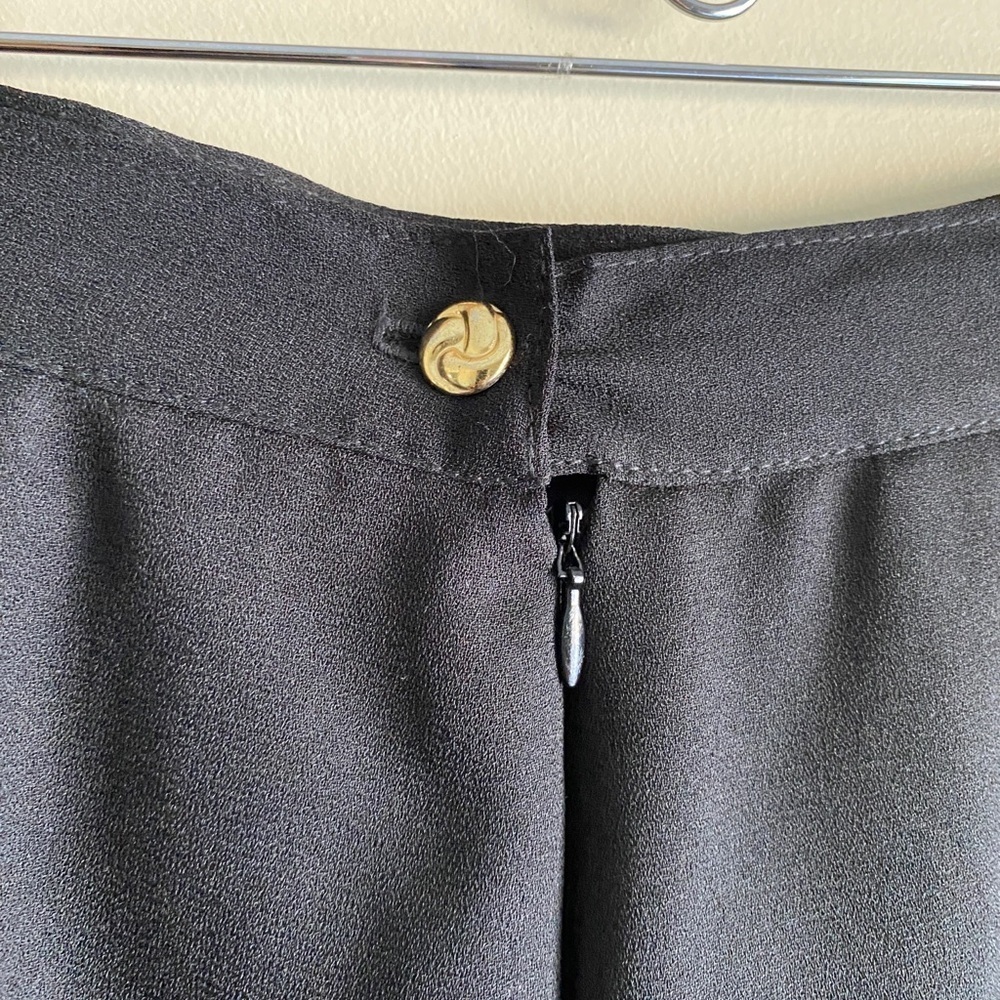 Vintage Cleo | Black Midi Pleated Skirt w/ Slit 35" Length - Picture 4 of 4